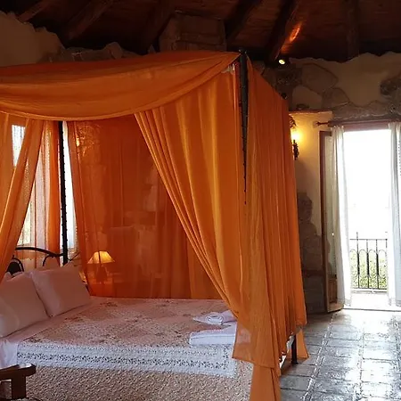 Апартаменты Castello Bellos Tower