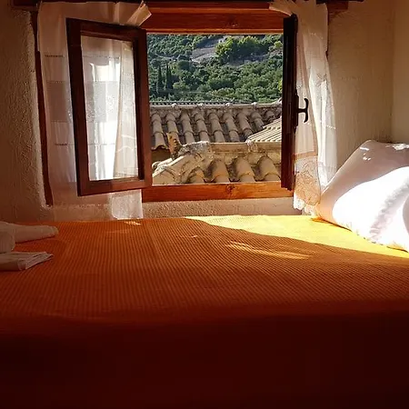 Castello Bellos Tower * קרי