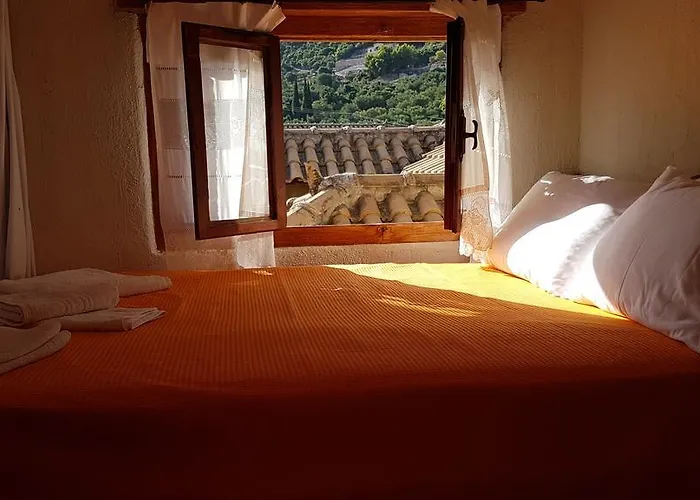 Castello Bellos Tower * Keri